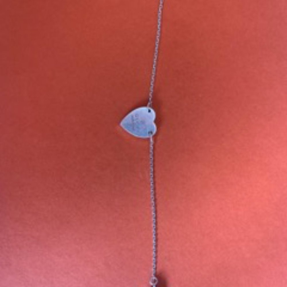 Heart Bracelet with Gucci Trademark - Picture 3 of 3